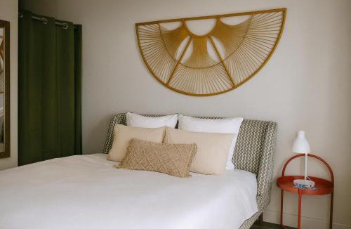 Peronne Apartment | Arina & Julien Peronne Centre