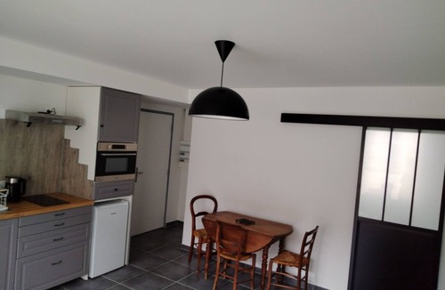 Saints Apartment | ART on the ground floor and terrace