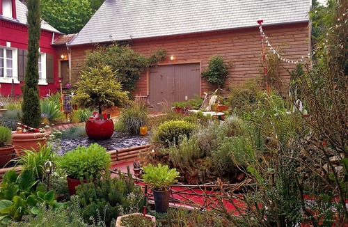 Muidorge House | at 2, a guest house to the taste and color of imagination