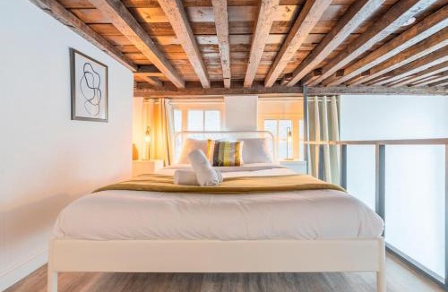 Historic Center Apartment | Atypical triplex near Grand Place with terrace