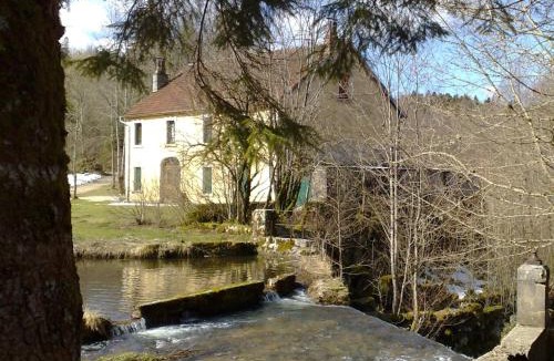 Bonlieu Bed & Breakfast | Au Moulin des Fées - Maison d'hôtes Cascades du Hérisson