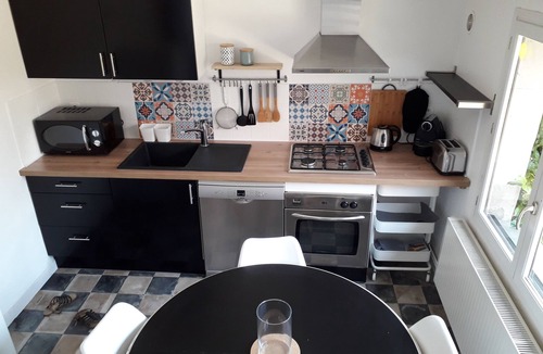 Chereng House | Au Passé Recomposer bed and breakfast, gite, furnished rental
