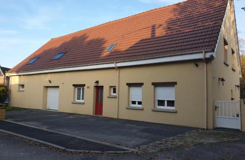 Nesle House | Au Relais Du Canal à Grand Gabarit