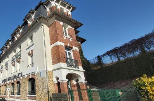 Peronne Hotel | Auberge des Remparts