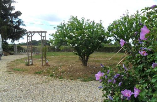 Romenay Bed & Breakfast | Aux Cadollines