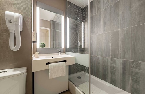 Brequerecque Hotel | B&B Hotel Boulogne Sur Mer Centre Les Ports