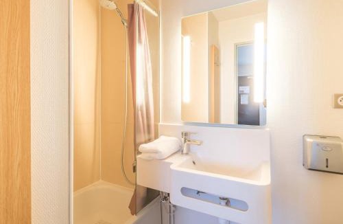 Geispolsheim Hotel | B&B HOTEL Strasbourg Sud Geispolsheim