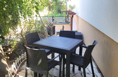 Quartier Saint-Leon Apartment | Basement apartment close to the center of Colmar, with private garden.