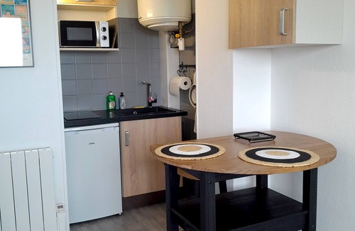 Port Apartment | Beach studio, sea and dragon view. Garage for bikers