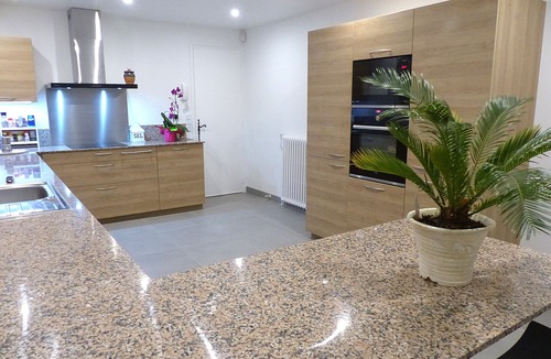 Saint-Thibault-des-Vignes Villa | Beautiful villa with pool near Disneyland and Paris