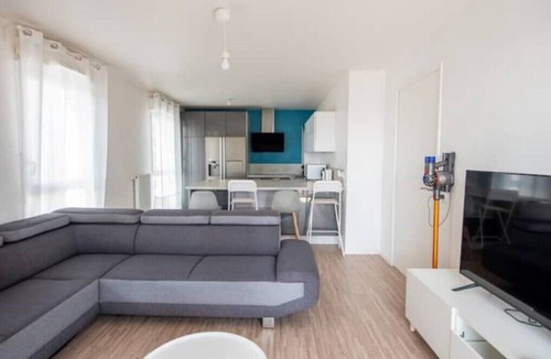 Center Apartment | Beautiful 2 bedroom apartment 40 min from Paris.nn
