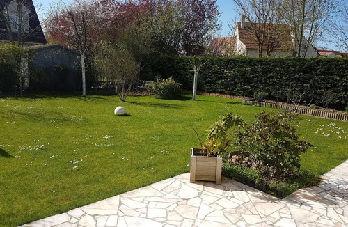 Bussy-Saint-Georges House | Beautiful house with large garden near Disneyland