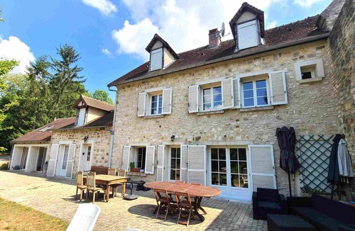 Rozet-Saint-Albin House | Beautiful house and large garden 100km from Paris