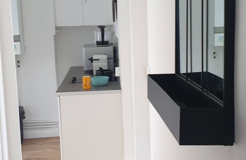 Anatole France Danton Apartment | Beautiful modern apartment LH Center ville