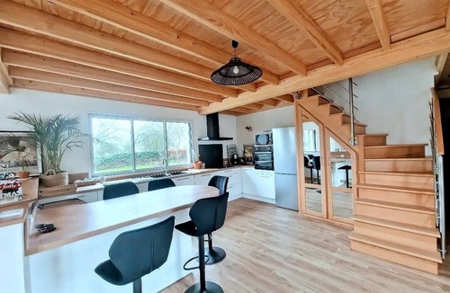 Arrest House | Beautiful nature gite, chalet atmosphere, with large garden, Arrest, Baie de Somme,