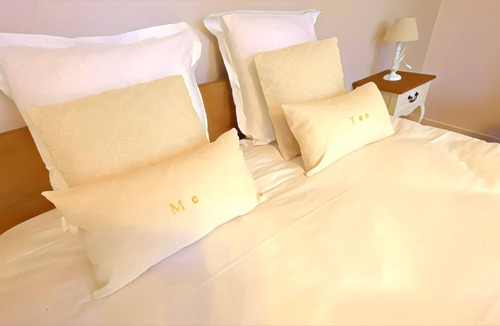 Lieu-Saint-Amand Bed & Breakfast | bed & Breakfast