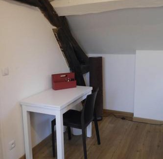 Nogent-l'Artaud Apartment | Bel F2 Nogent Gare sur place
