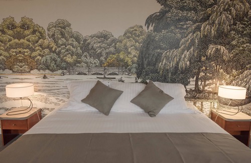 Montreuil-sur-Mer Hotel | Best Western Hotel Hermitage