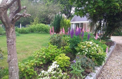 Saint-Leonard House | between city and country side
