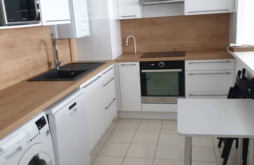Neuilly-sur-Marne Apartment | Between Paris & Disneyland – Quiet 60 m² with Garage