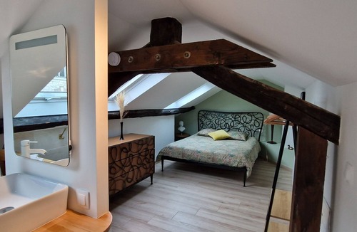 Fontainebleau Apartment | Blanche Charmant duplex-Apartment