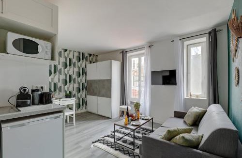 Bagnolet Apartment | Bluestay 203 - Charming Studio