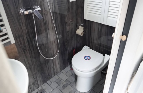 Thierache Sambre et Oise Boat Rental | Boat 'Bateau Comfortable Sur L'eau' with Shared Terrace