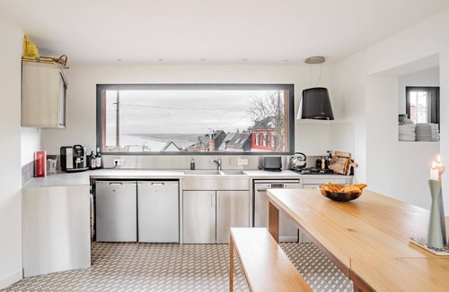 Ault House | Brise du Large, Maison d'Ault - Charming property on a cliff.
