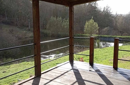 Alligny-en-Morvan Cabin | Cabane Maxi Tiny, Gite et Chambres au Calme en Lisière de Forêt Avec Étang Pêche