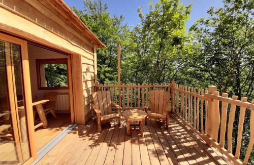 Bonlieu Bed & Breakfast | Cabanes du Hérisson, cabanes perchées de standing avec spa
