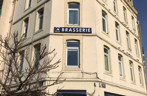 Boulogne-Centre Apartment | Cabine du Mirador 2 - Apartment with River View
