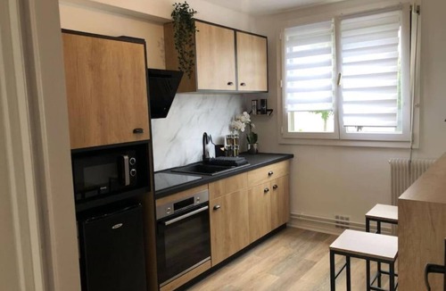 Reims Apartment | Camden - Grand Appartement Avec Extérieur et Parking