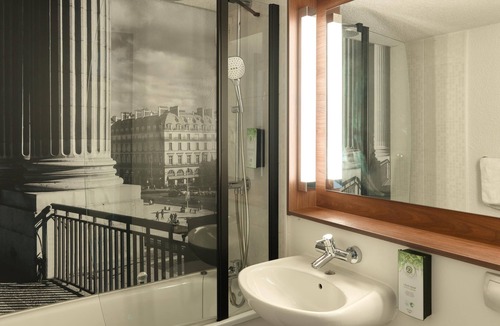 Les Ulis Hotel | Campanile NATURE - Les Ulis