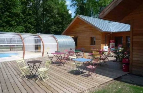 Bar-sur-Aube House | Camping 2 étoiles - Piscine - eecebb