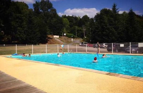 Correze House | Camping 3 étoiles - Piscine - eehihf