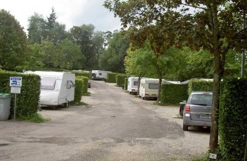 Lons-le-Saunier House | Camping 4 étoiles - Piscine - efa00c