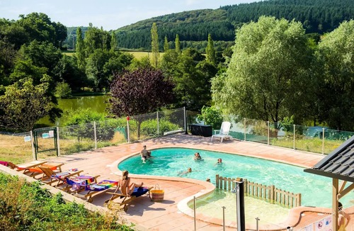 Saint-Leger-de-Fougeret House | Camping LA FOUGERAIE * - Comfort mobile home for 6 people. 6 persons