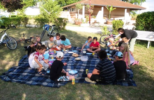 Verteillac House | Camping Le Pontis* - 3 room 4 person African tent