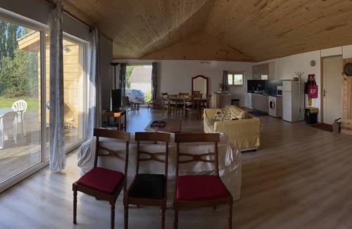Saint-Germain-Chassenay House | Canadian wooden house with swimming pool near the Canals
