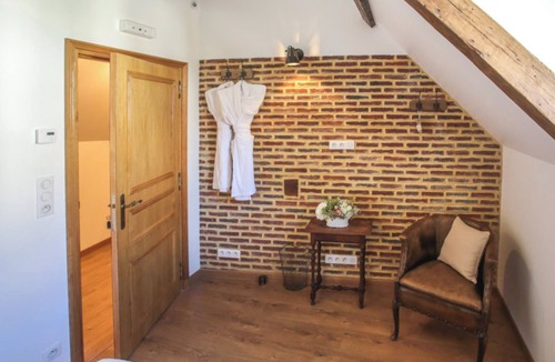 Pontarme Apartment | Castle life