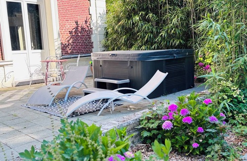Sains-du-Nord House | Castle with private garden, Jacuzzi, hiking and biking trails for family/friends group