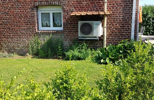 Volckerinckhove Cottage | Catherine and Ludovic welcome you to their country gîte.