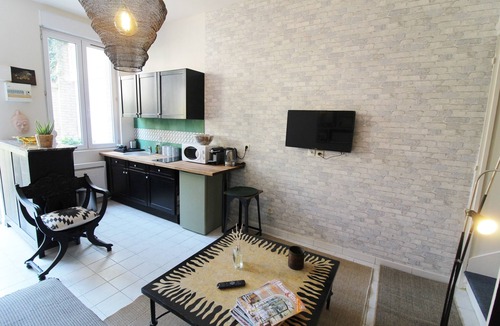 Courlancy House | Center Maisonnette near cathedral with terrace