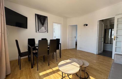 Vaugueux Apartment | Central apartment with balcony - castle view