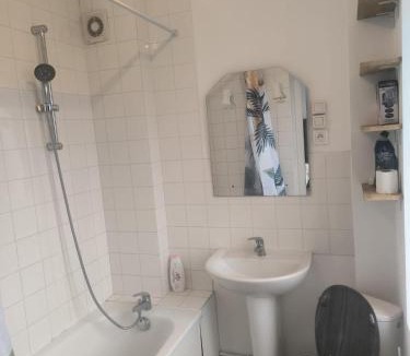 Dernier Sou Apartment | Centre Proche vieille ville et remparts-Appartement 50m2