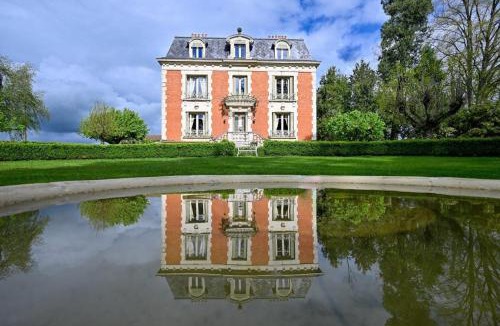 Saint-Christophe-en-Brionnais House | Château de la Chaix