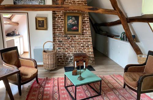Maisnieres House | Château d'Harcelaines