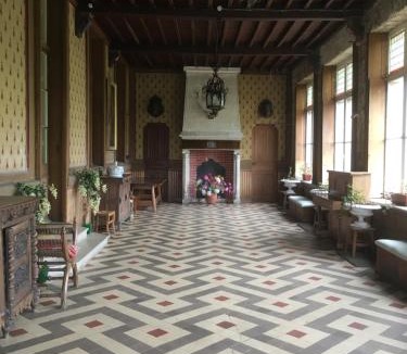 Villers-Chatel Bed & Breakfast | Château de Villers-Châtel