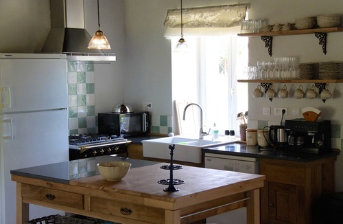 Poil Bed & Breakfast | Château de Villette