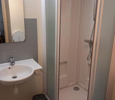 St Denis de Gastines Bed & Breakfast | Château du Bourg
